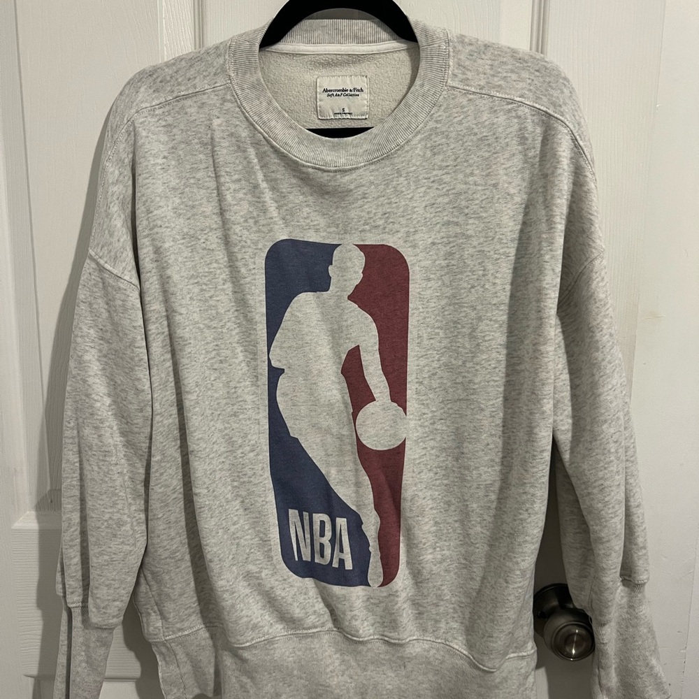 Abercrombie & Fitch Gray Crewneck Sweater